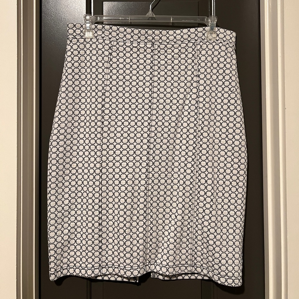 Anthropologie skirt, Maeve, Astoria b&w knit pencil skirt, back zip, size L